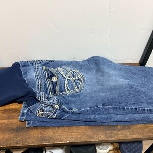 Maternity Blue Denim Jeans with Pocket Detail